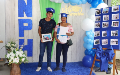 Familias Florecen en NPH Bolivia, Graduación de Familias del Centro Familiar Comunitario